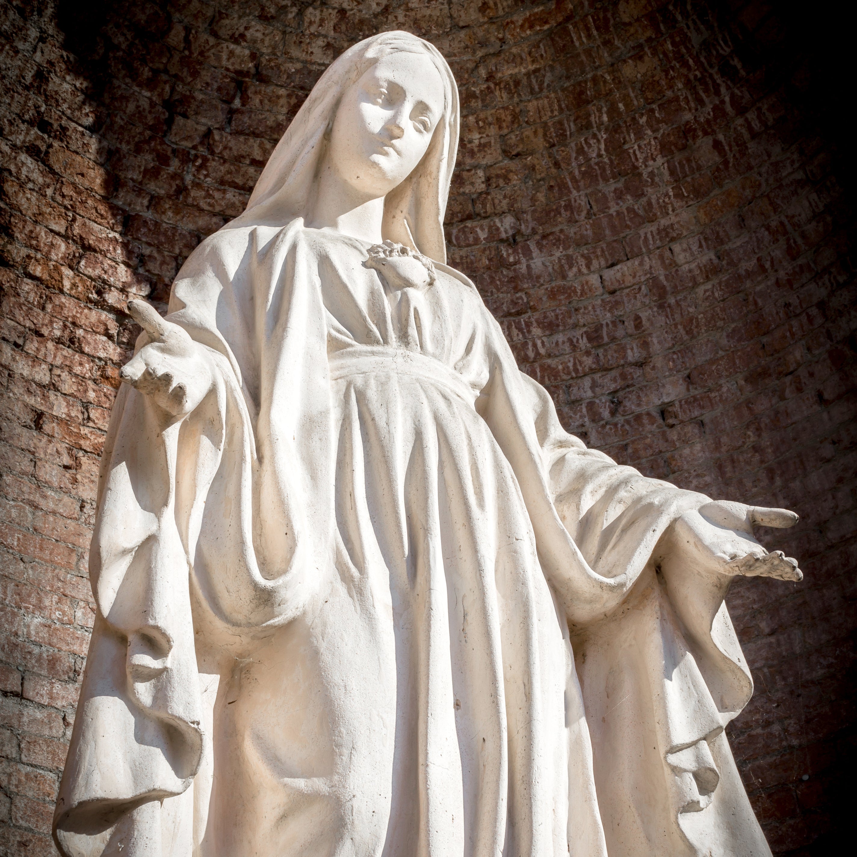 How to Reflect on Mary’s Immaculate Heart