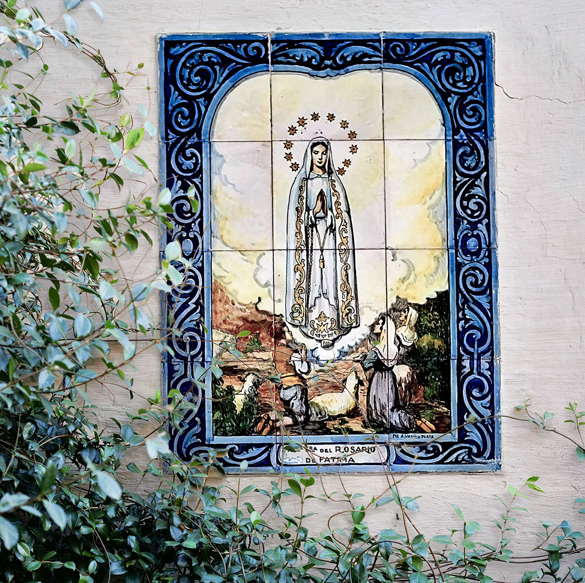 These 5 Prayers Were Taught at Fatima by Mary and an Angel
