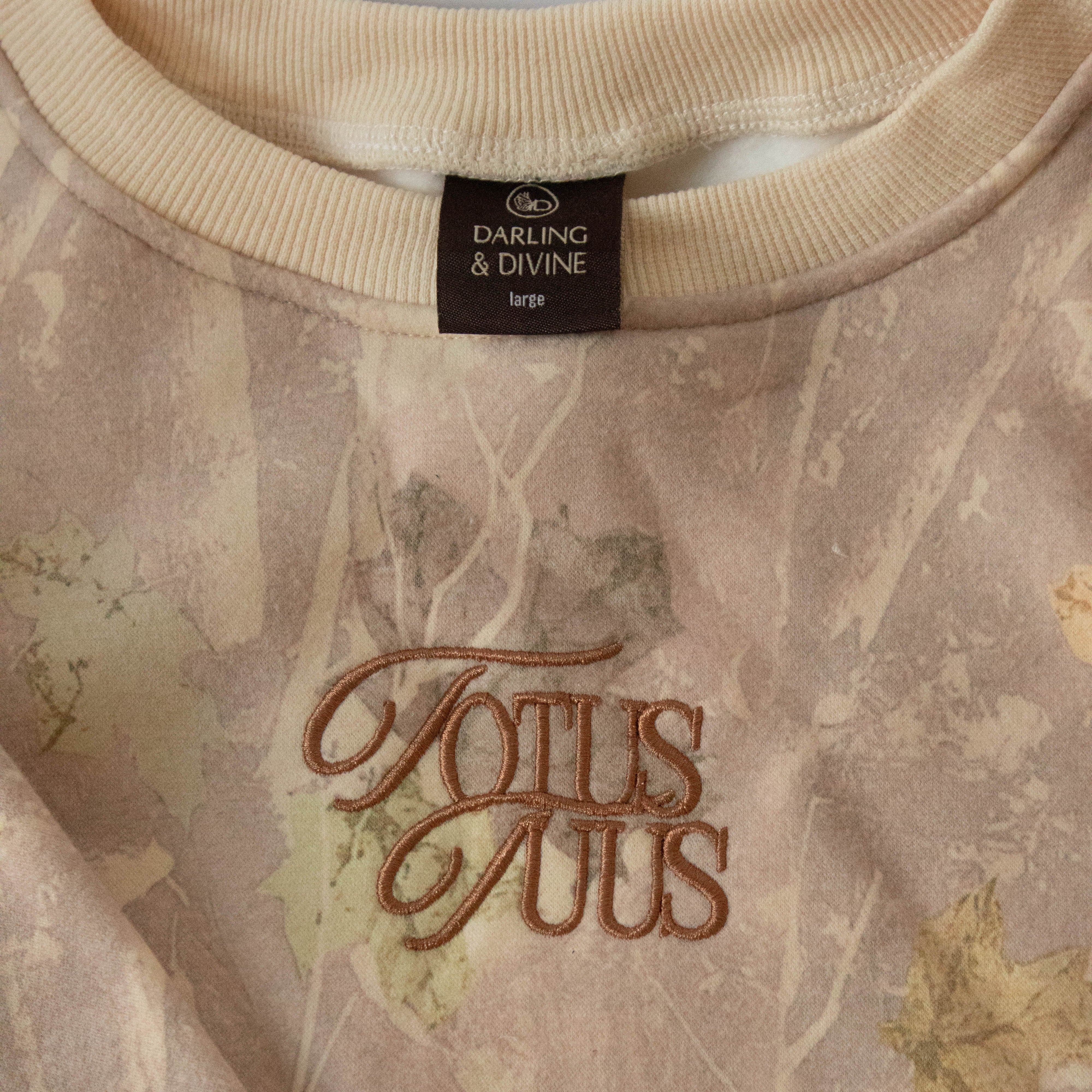 Totus Tuus Crewneck